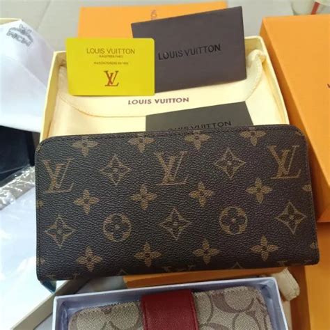 กระเป๋าสตางค์ louis vuitton ใบยาว ราคา|กระเป๋าสตางค์ผู้หญิงแบรนด์ .